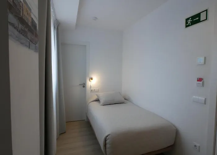 Myro Готель 2*